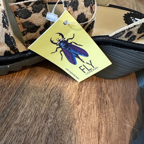 NWT Fly London Womens Leopard Sandals Open Toe Chunky Sole Tan Black Sz 9 EU 39 - Picture 3 of 5